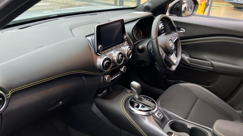 Nissan Juke 1.0 DiG-T 114 Kiiro 5dr DCT Petrol Hatchback